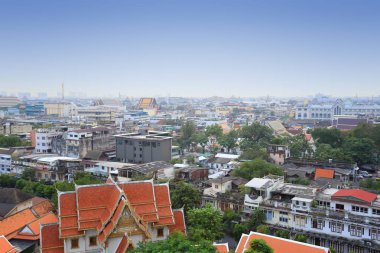 Yüksek açısına sahip bangkok şehir, Tayland ünlü turistik Wat Saket (altın Dağı pagoda Tapınağı).