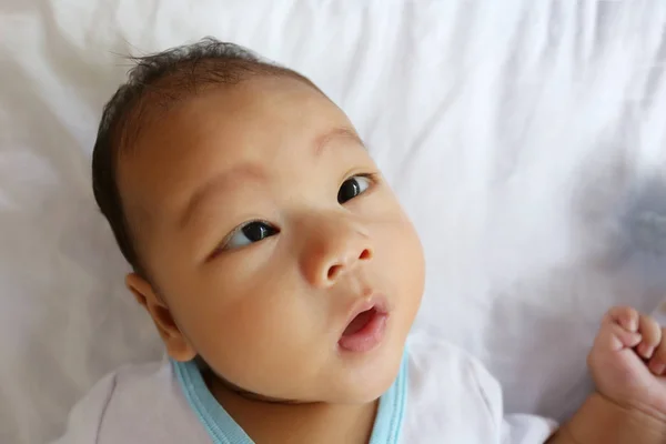 Asiatische Säugling Einem Überraschten Auf Das Gesicht Gefühl Konzept Des — Stockfoto