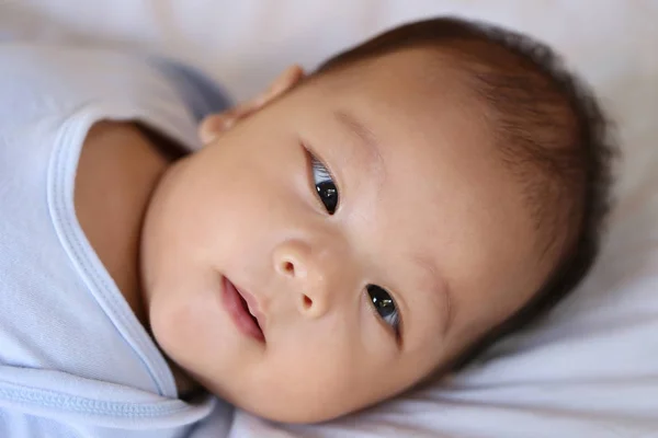 Азиатский Младенец Кровати Фокусе Внимания Концепция Здорового Роста — стоковое фото