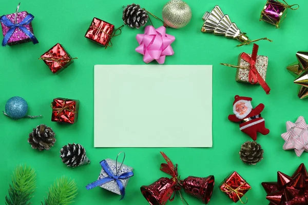 Boże Narodzenie Ozdoba Papier Sprzęt Uwaga Tle Zielonej Księgi Kopia — Zdjęcie stockowe