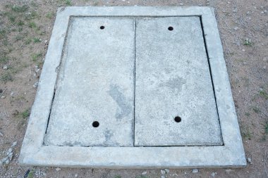Konut Emlak köyünde Beton Drenaj Kapağı.
