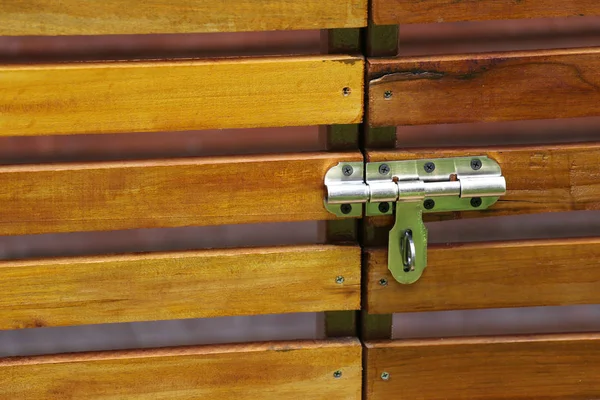 Wooden door with locking device and have copy space. — Stock Photo, Image