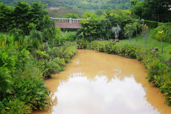 Canal with water flowing. — Stock Photo, Image