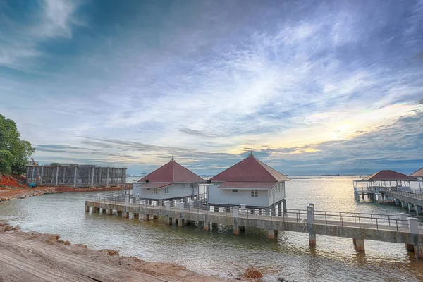 Casa de vacaciones en el mar . — Foto de Stock