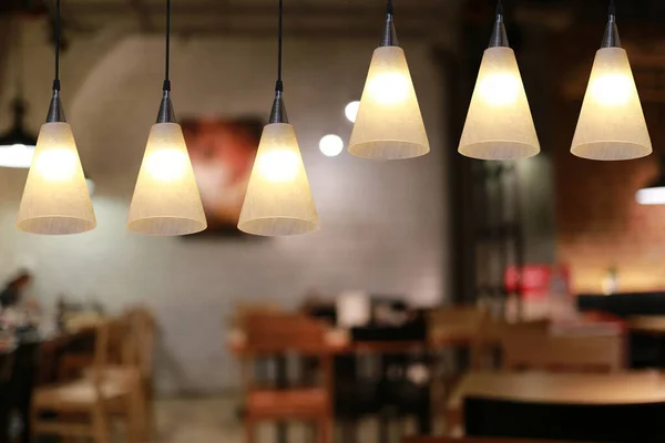 Lâmpada Moderna Pendurada Teto Restaurante Para Design Seu Trabalho — Fotografia de Stock