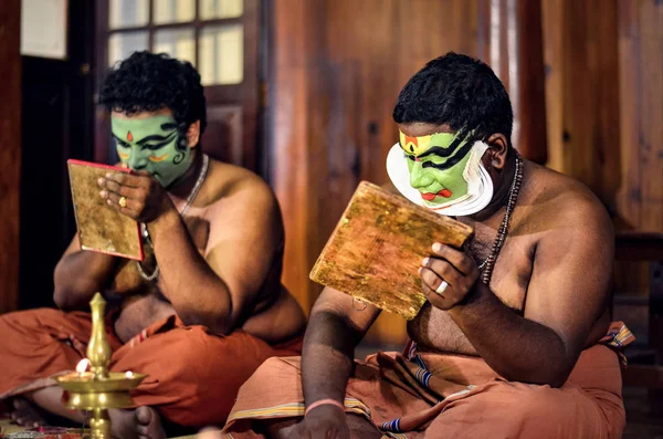 Fort Kochi Kerala Indien 2019 Zwei Kathakali Künstler Die Sich — Stockfoto