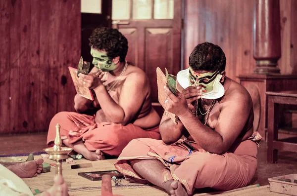 Форт Кочі Керала Індія 2019 Двоє Художників Катакалі Готують Застосовують — стокове фото