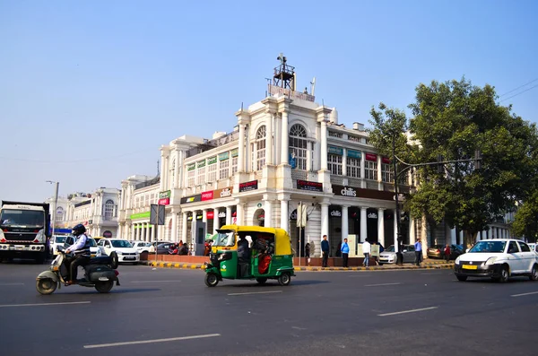 Connaught Place Trafik Hareketli Görünümü Connaught Place Delhi Nin Yoğun — Stok fotoğraf