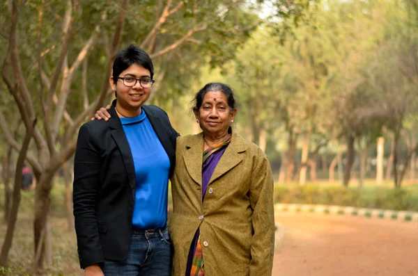 Jovem Mulher Indiana Negócios Roupas Formais Velhas Mulheres Indianas Sul — Fotografia de Stock