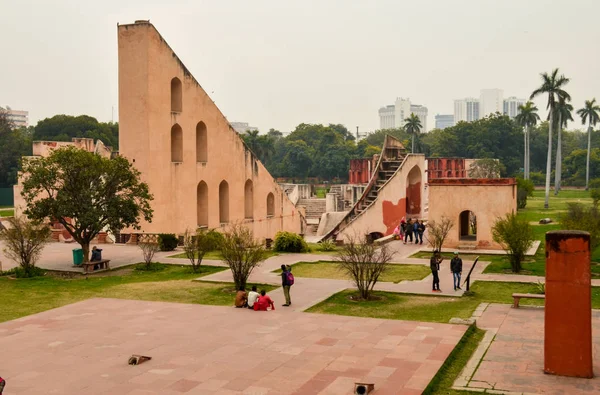 Samrat Yantra Największy Zegar Słoneczny Świecie Jantar Mantar Delhi Indie — Zdjęcie stockowe