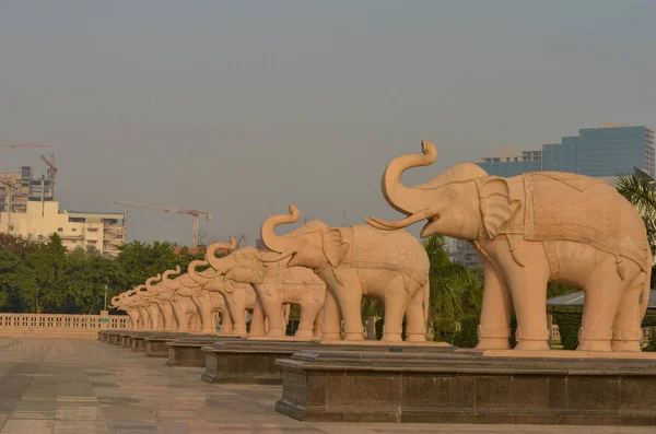 Слон Статуї Парку Він Раштрія Далітов Prerna Pratibimb Sthal Нойда — стокове фото