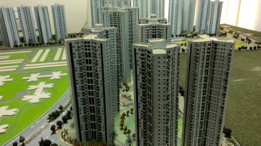 Bir Emlak Ofisi Delhi Ncr, Hindistan, inşa edilecek konut kompleksi modelleri