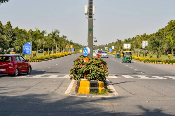Νέο Δελχί Ινδία 2020 Άποψη Των Δρόμων Κυκλοφορία Που Ρέει — Φωτογραφία Αρχείου
