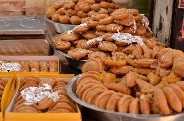 ghujia bayram tatlılar tatlı Dükkanı sergilenen
