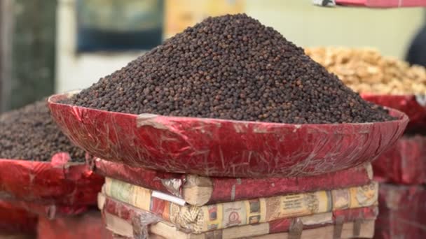 Zwarte Peper Gedroogde Rode Pepers Tentoongesteld Het Oude Delhi Specerij — Stockvideo