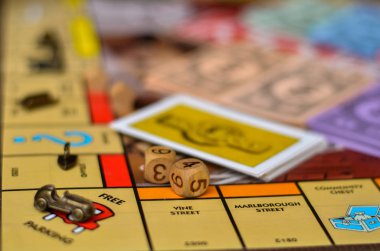 dice and pice on board game