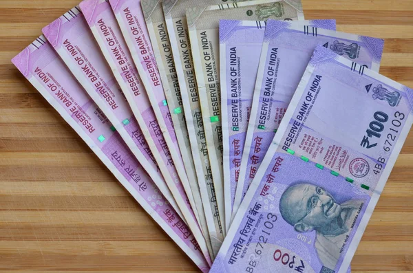 Gros Plan Billets Banque Colorés Monnaie Indienne 100 500 2000 — Photo