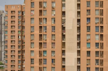 Modern konutlar, Gurgaon, Noida, Mumbai, Delhi Ncr, Hindistan 'da yüksek katlı boş daireler. Bu modern iskan bürosu gayrimenkul projelerinde modern mimari yer alıyor..