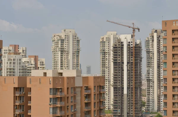 印度新德里Ncr背景的高层豪华公寓的空中拍摄 — 图库照片