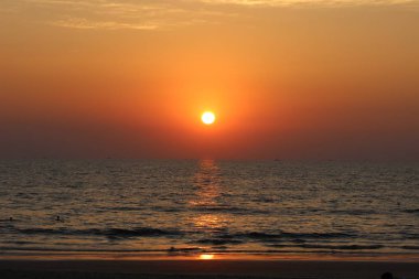 Hindistan 'da ateşli günbatımı Goa