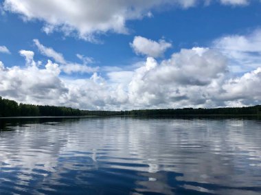 tekne göl görünümünden