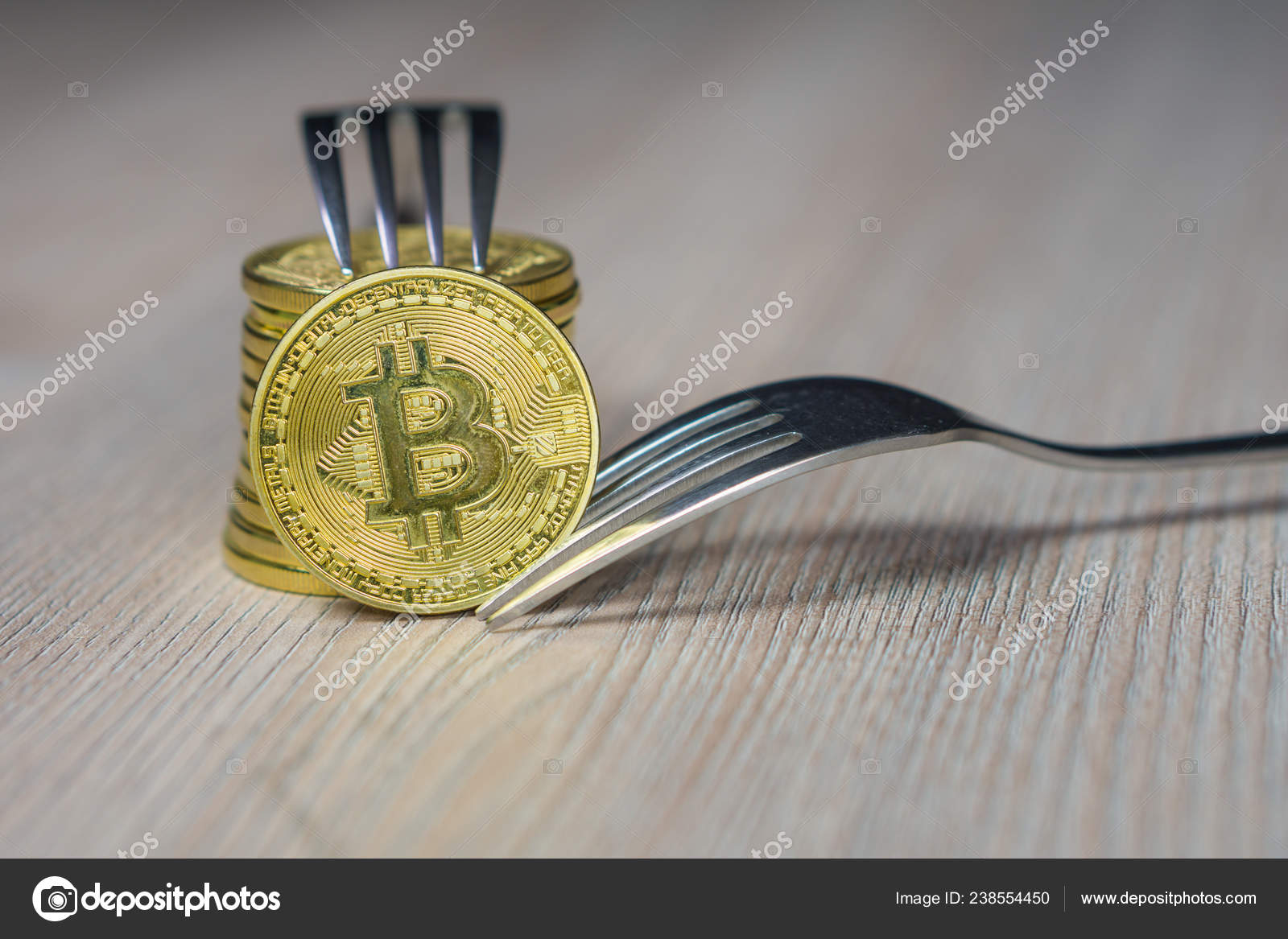 Bitcoin getting New Hard Fork Change, Physical Golden Crytocurrency Coin  with fork, Blockchain concept — Stock Editorial Photo © 24K-Production  #238554450