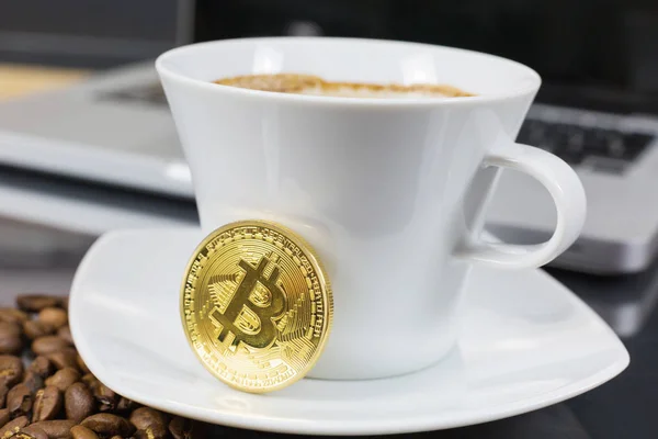 Bitcoin Moneda Criptomoneda Como Pago Cambio Por Café — Foto de Stock
