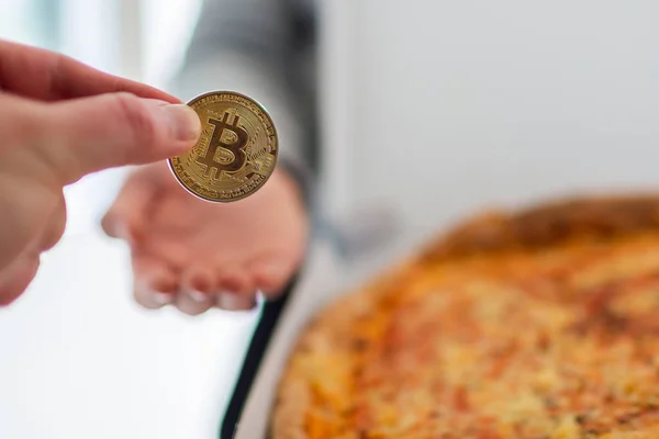 Konzept des Bitcoin-Pizzatags — Stockfoto