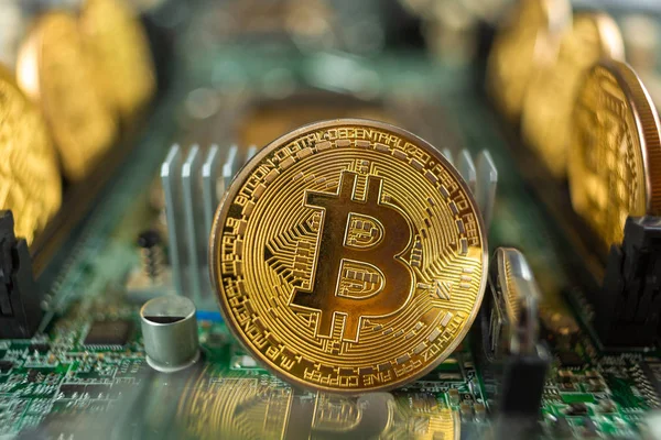 Mining Kryptowährung Bitcoin Konzept — Stockfoto