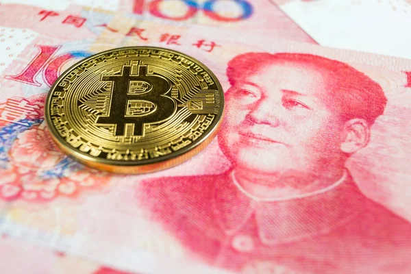 Kripto para kavramı - Çin para birimi Rmb, Renminbi, yuan ile Bir Bitcoin