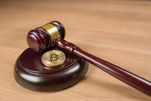 Bitcoin coin and gavel on a desk. — Stock Photo, Image