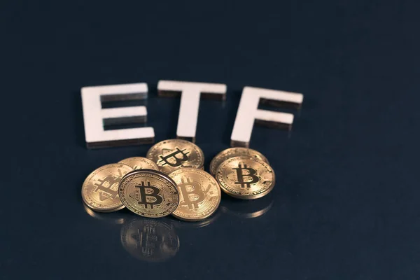 Karanlıkta Etf tekst ile Bitcoins
