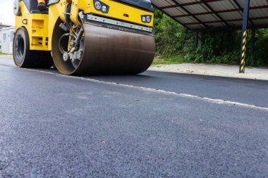 Yeni bir yol inşaatı