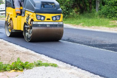 Yeni bir yol inşaatı