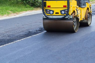 Yeni bir yol inşaatı