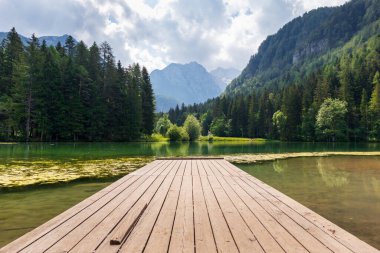 Slovenya 'nın Jezersko kentindeki Plansar Gölü