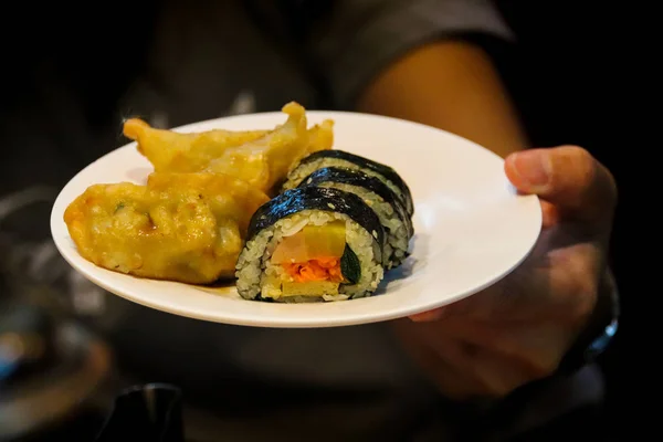 Sushi Com Salmão Legumes — Fotografia de Stock