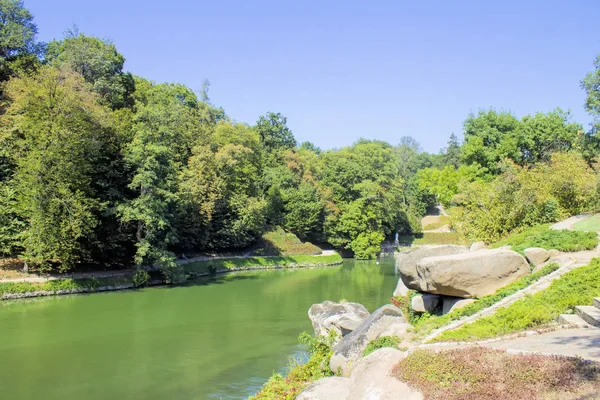 Parque Sofiyivsky en Uman, Ucrania. Hermoso paisaje . — Foto de Stock