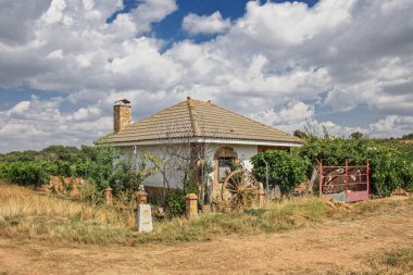 kırsal ev ve tabelasını hacılar için