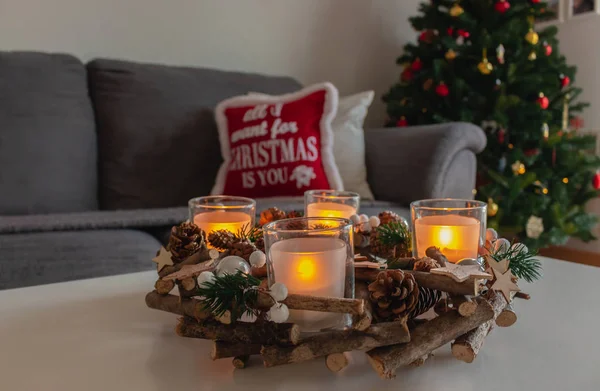 Casa Bonita Aconchegante Decorada Durante Natal — Fotografia de Stock