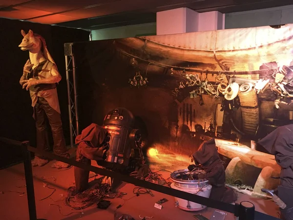 Utställning av ursprungliga material från Star Wars samlare i Madr — Stockfoto