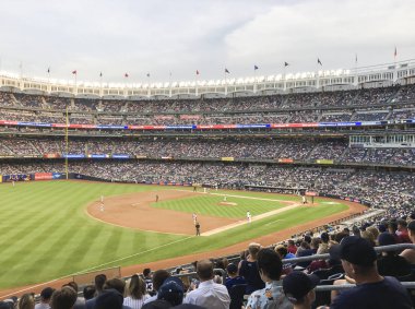 New York'taki Yankee Stadyumu'nda Los Angeles Angels of Anaheim'a karşı oynanan beyzbol maçı