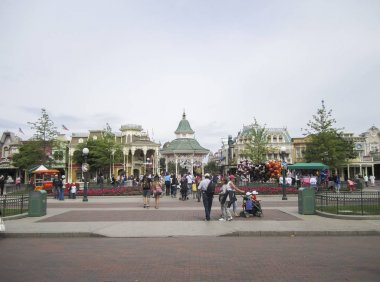 Paris, Fransa; Disneyland Paris tema parkı Turu