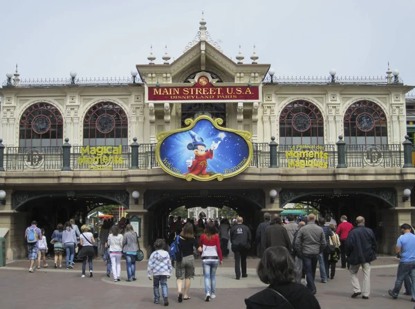 Paris, France; Tour of Disneyland Paris theme park — Stock Photo, Image