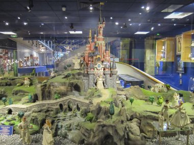 Koleksiyonculara satılık farklı disney karakterleri güzel rakamlar