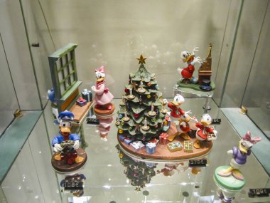 Koleksiyonculara satılık farklı disney karakterleri güzel rakamlar