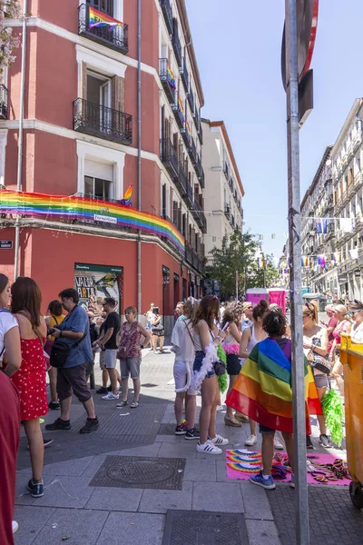 Madrid, Ispanya; Temmuz 06, 2019: Madrid 'de Chueca mahalle, gay gurur günü kutlamaları sırasında dekore