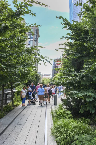 New York, Usa; 21 Haziran 2017; High Line Park Turu