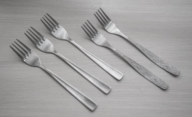 üst üste beş çatal