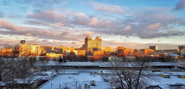Dawn Moscow Houses Beautiful City Sunrise Reflected Windows High Rises — 스톡 사진